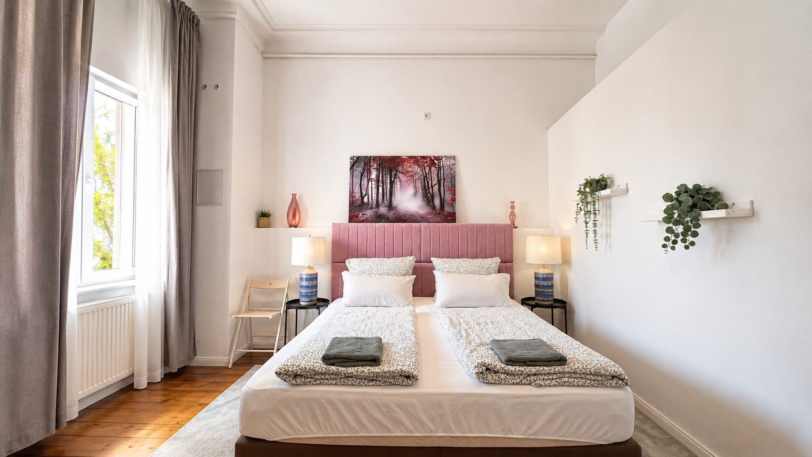 Bedroom 1 in Brückenstraße, 3.OG, photograph 2 of 3