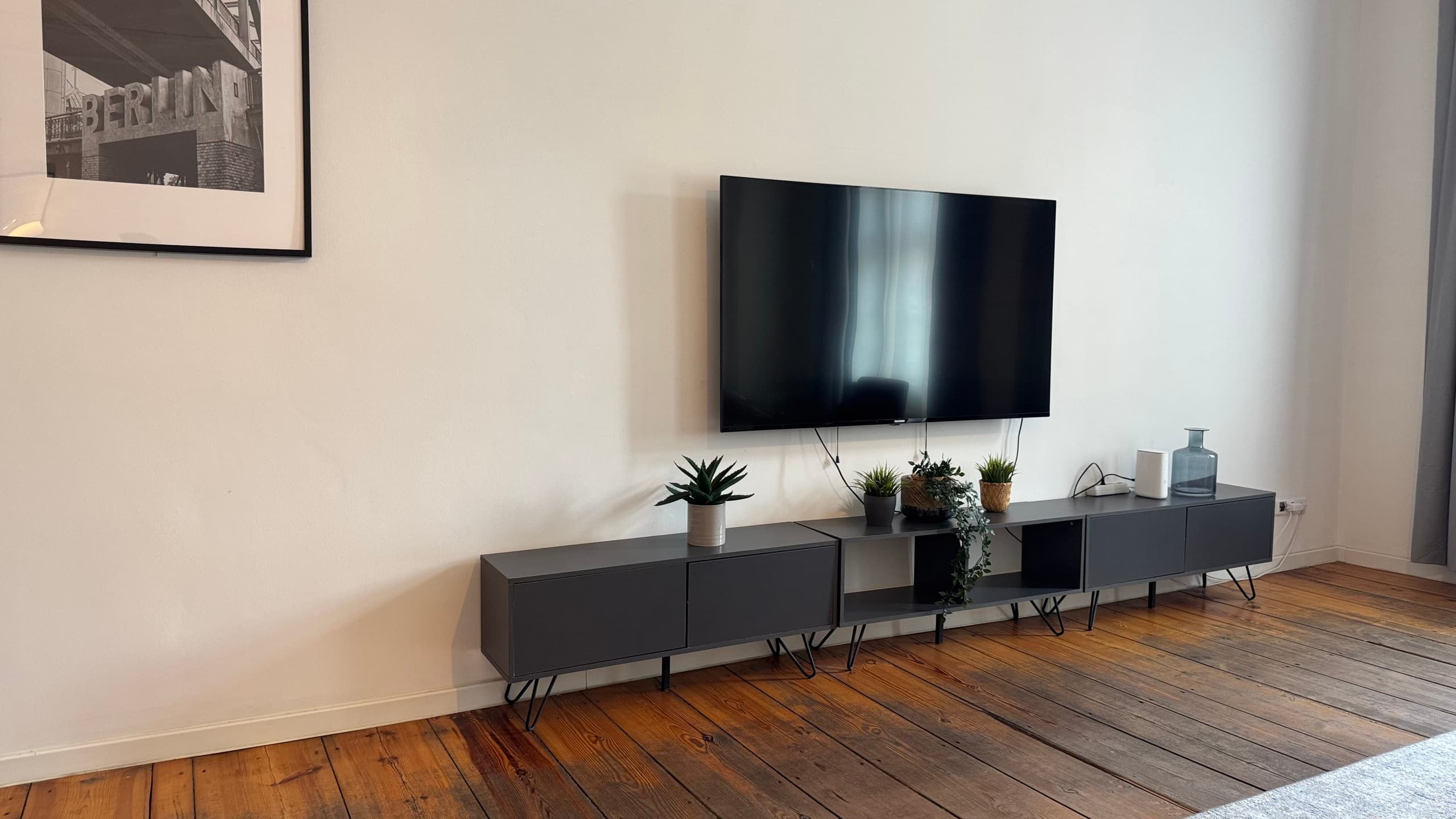 Living room in Brückenstraße, 3.OG, photograph 3 of 7