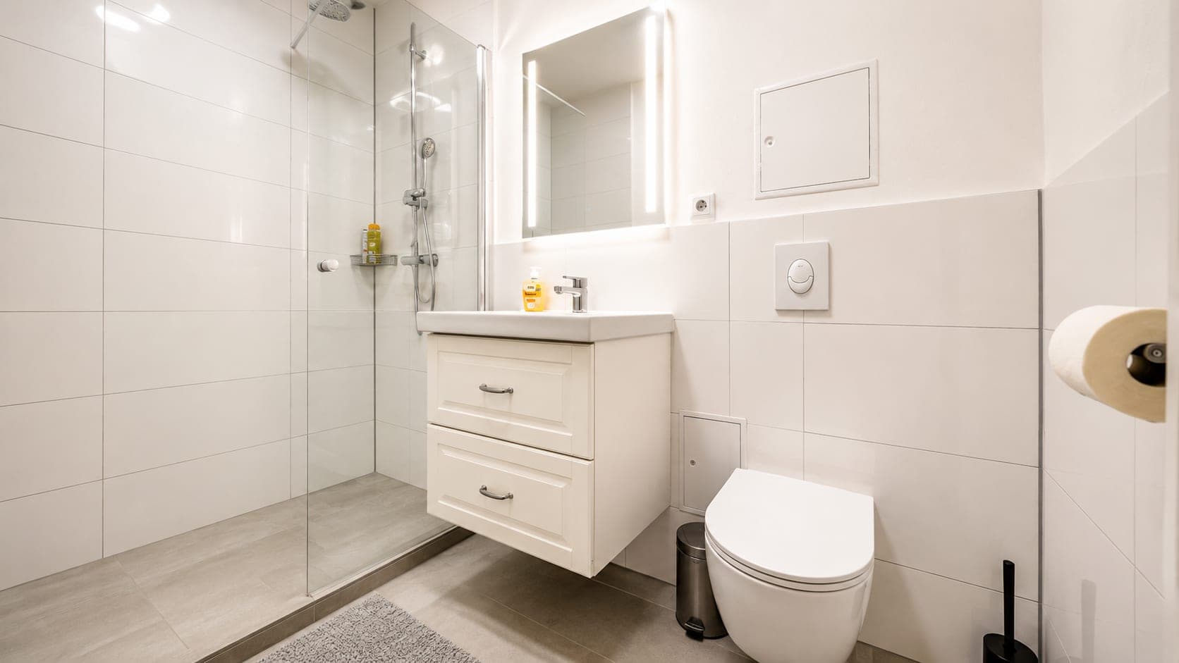 Bathroom in Flat 102