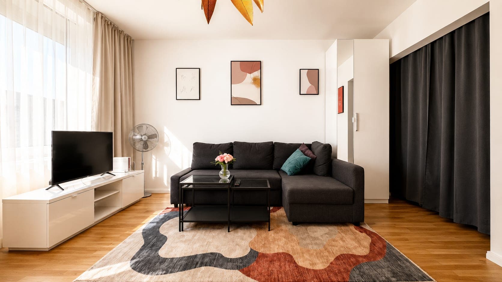 Living room in Flat 201, photograph 5 of 5