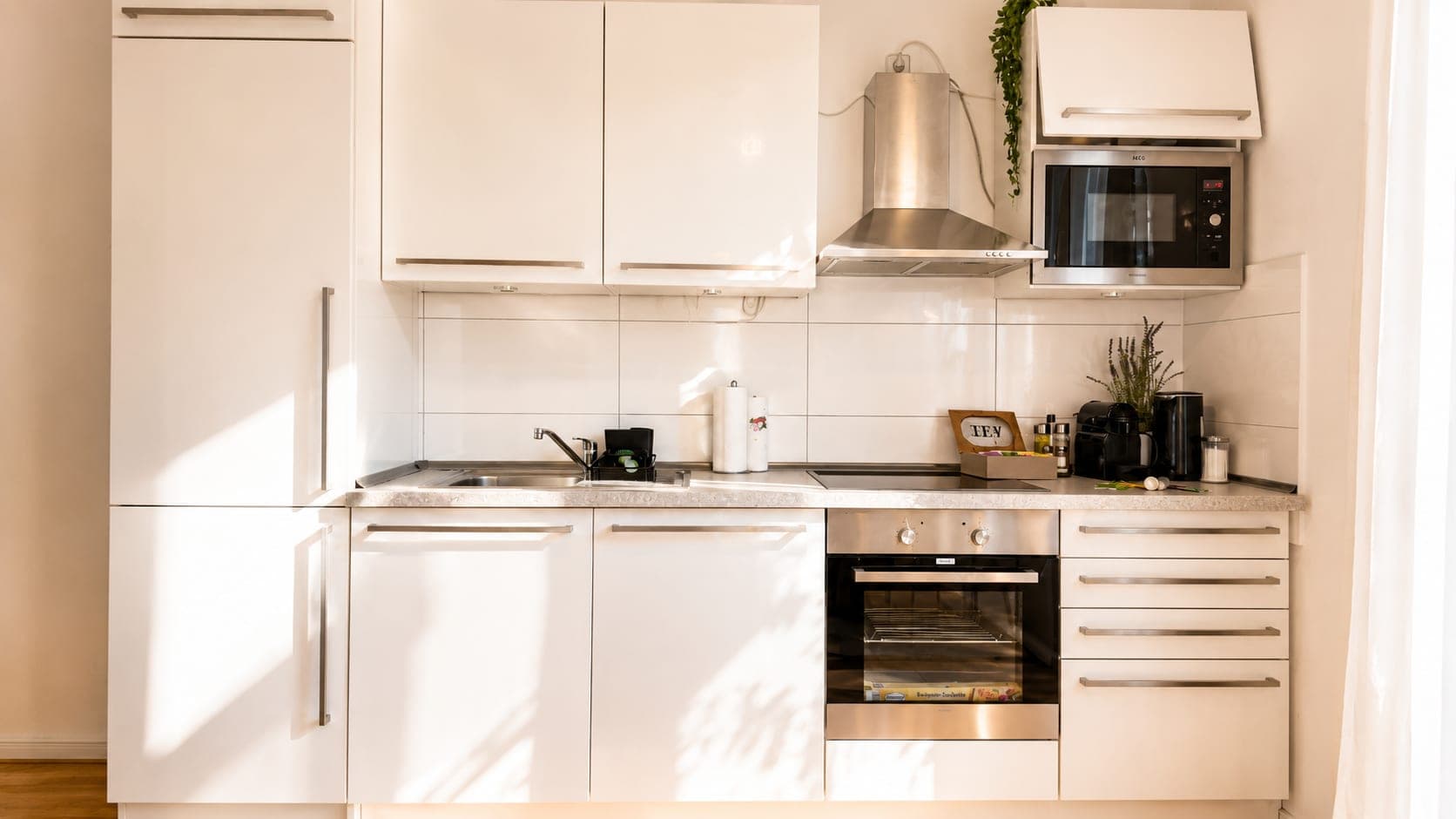 Kitchen in Flat 202, photograph 1 of 3