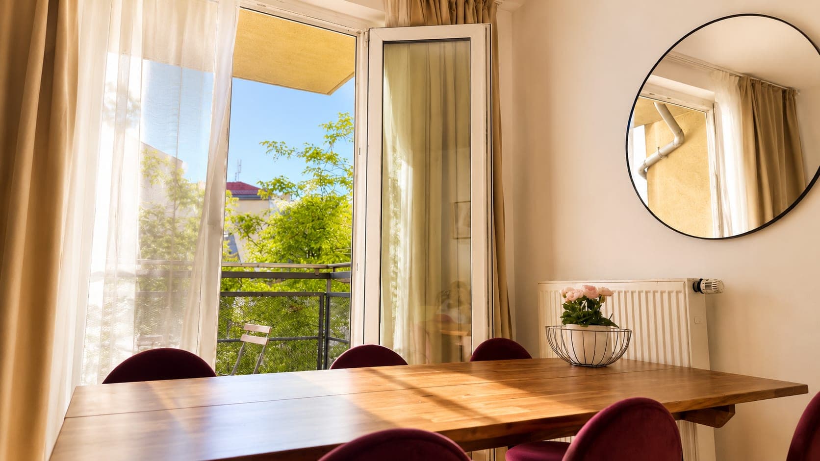 Dining area in Flat 2021