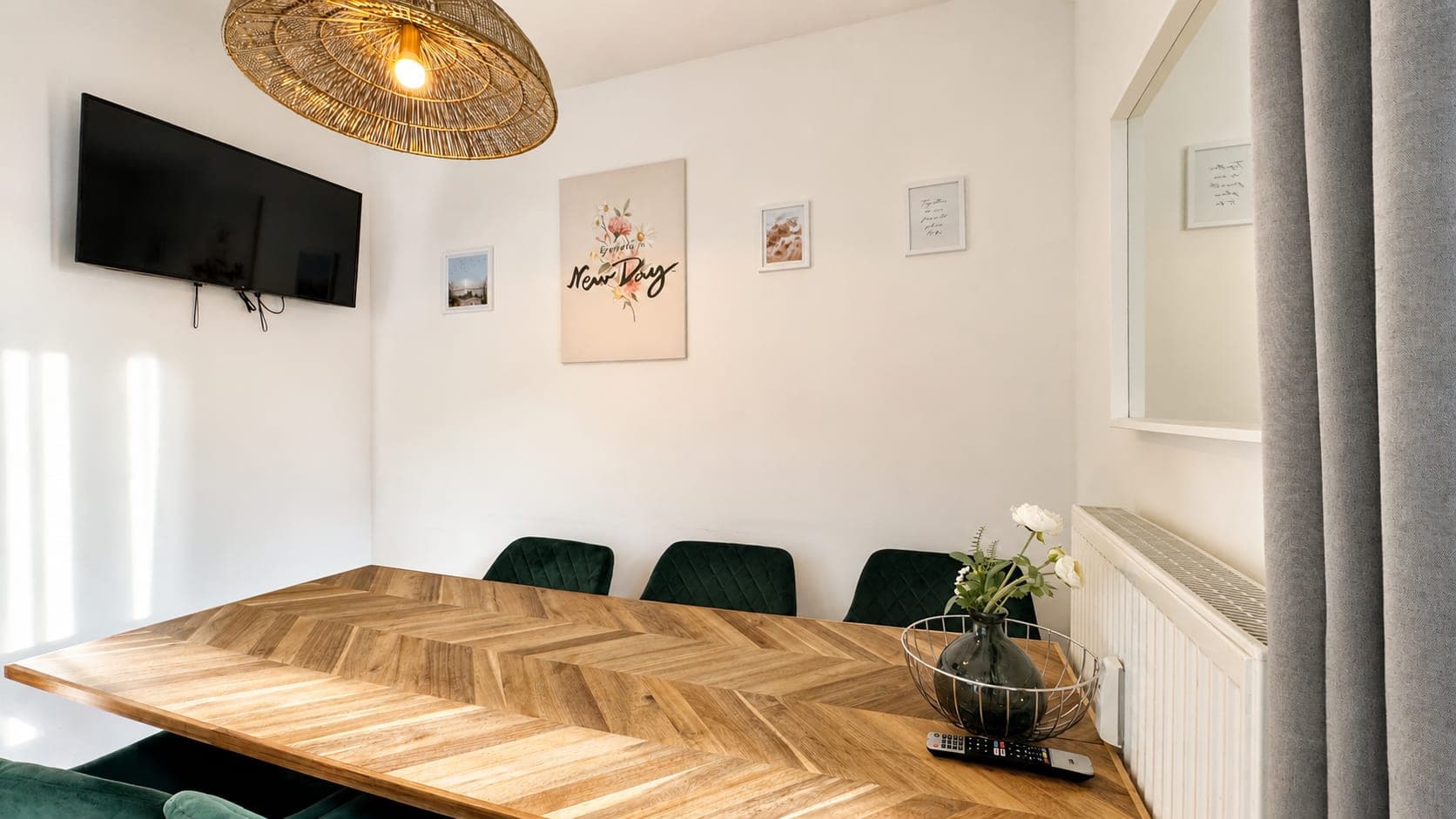 Dining area in Flat 2022, photograph 2 of 2