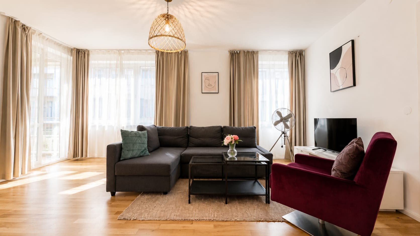 Living room in Flat 203, photograph 3 of 4
