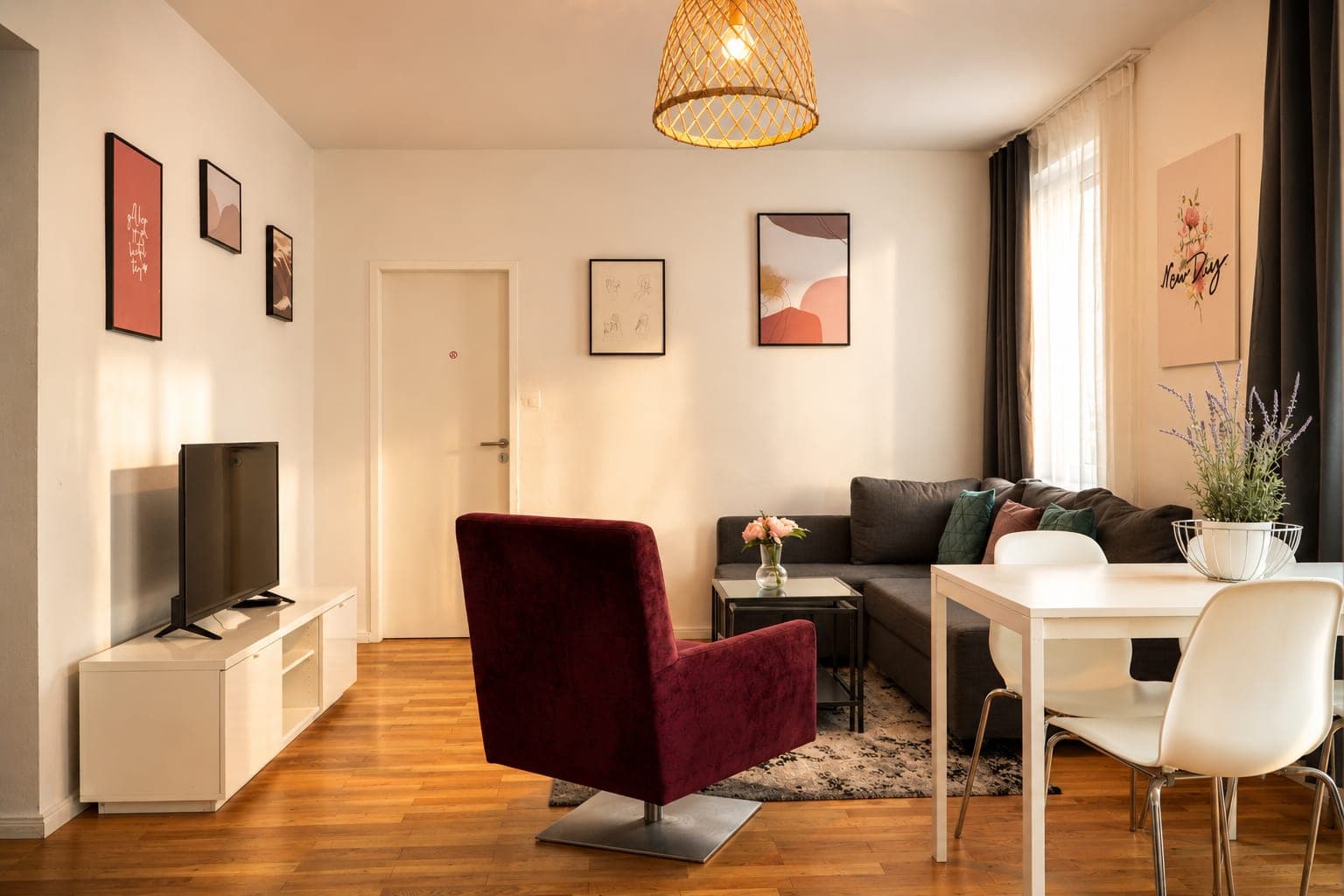Living room in Flat 204, photograph 3 of 5