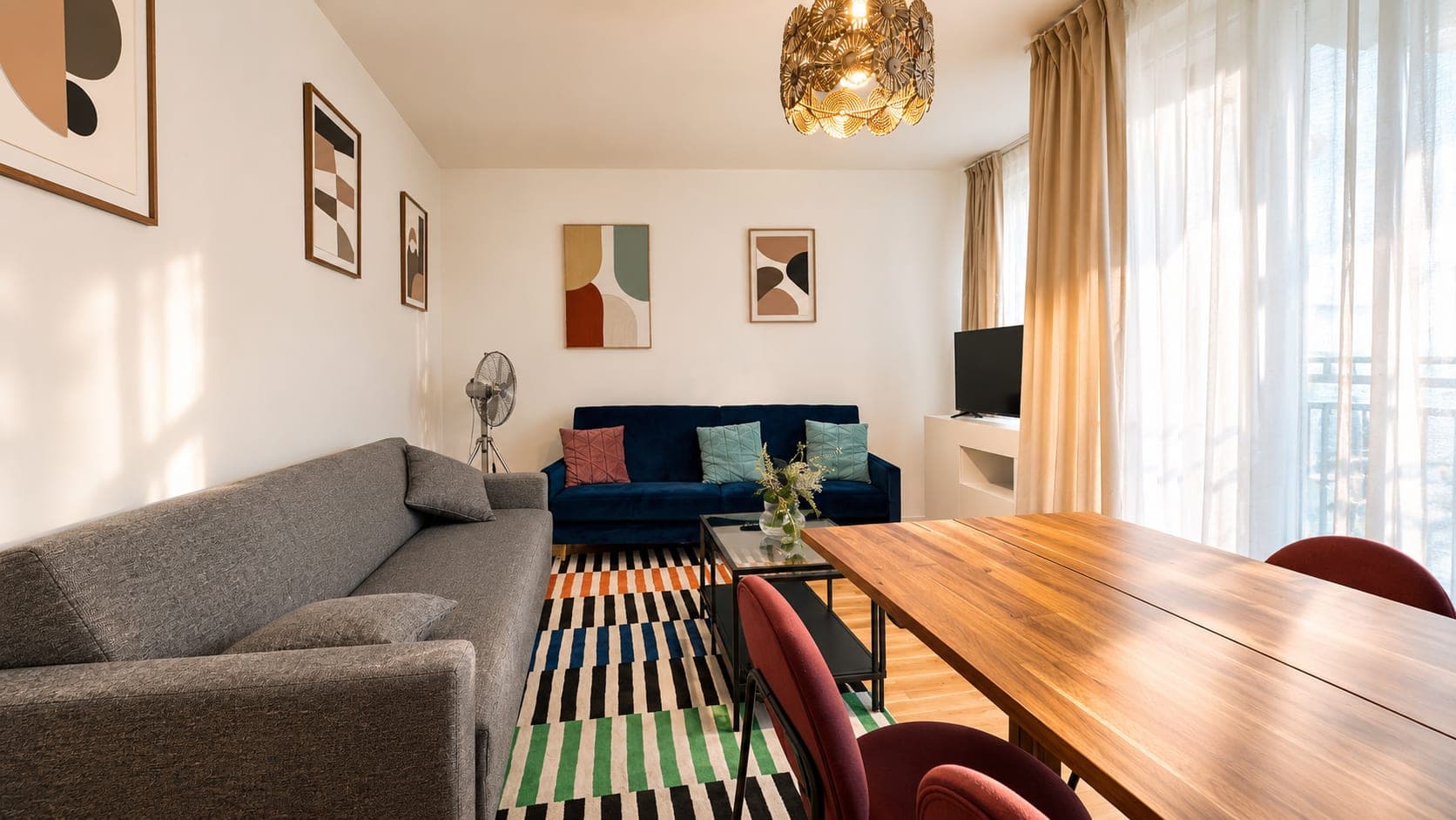 Living room in Flat 2121, photograph 2 of 4