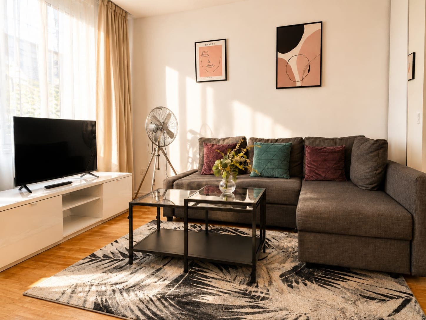 Living room in Flat 301, photograph 2 of 3