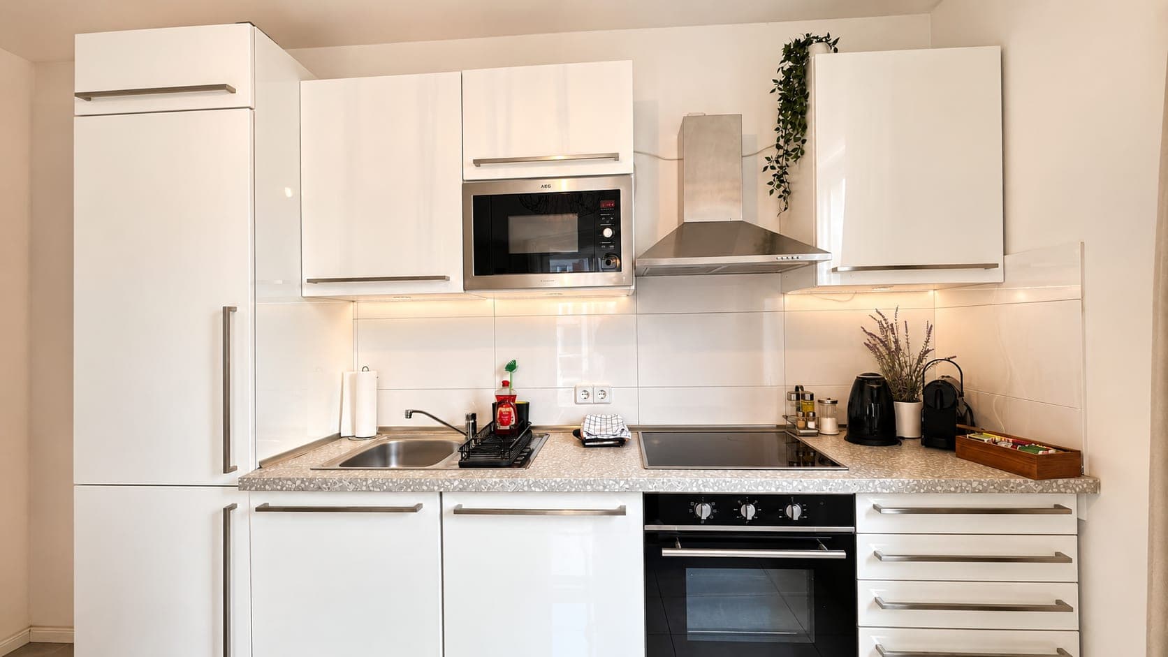 Kitchen in Flat 302, photograph 1 of 3