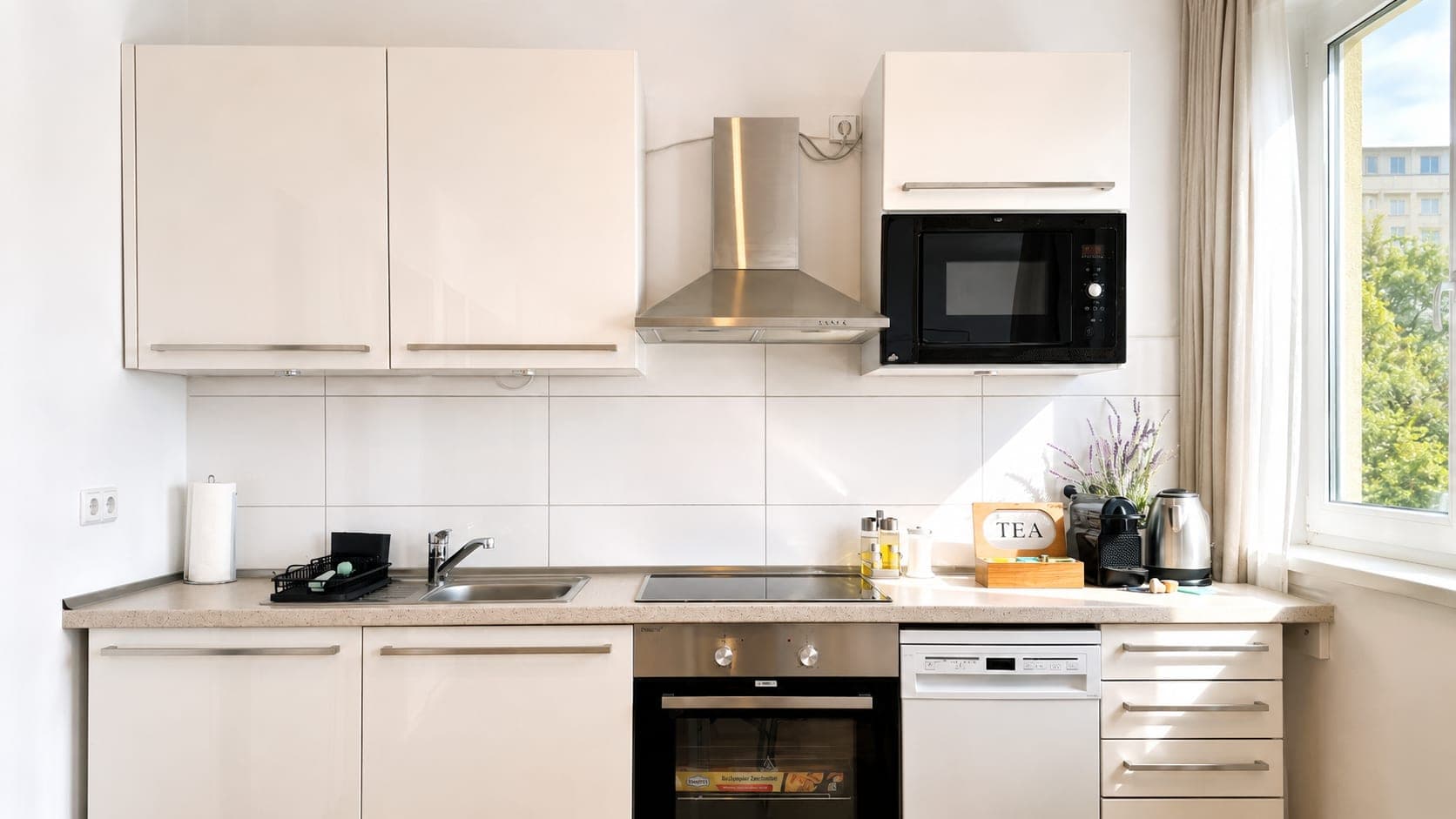 Kitchen in Flat 401, photograph 1 of 4