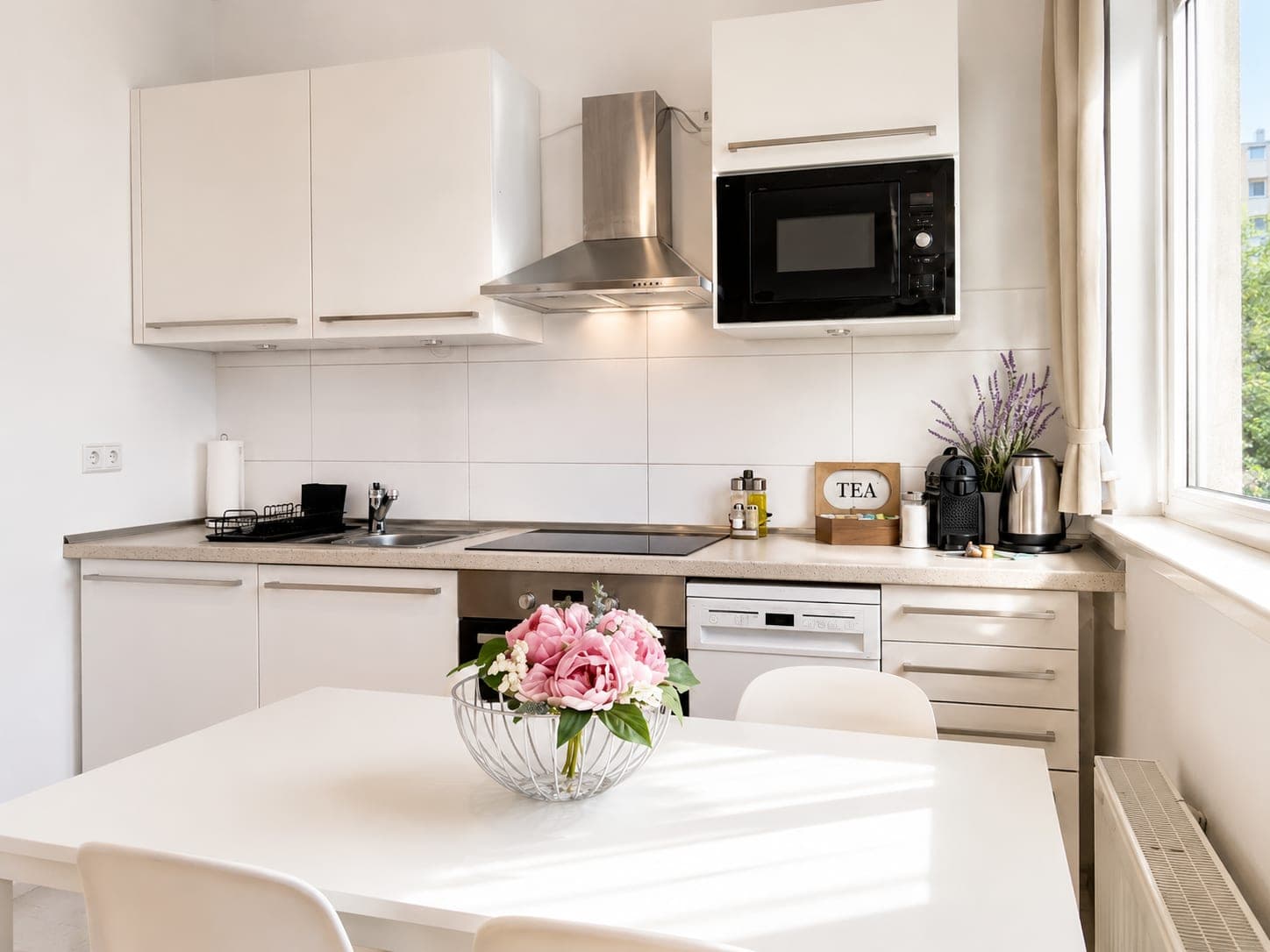 Kitchen in Flat 401, photograph 2 of 4