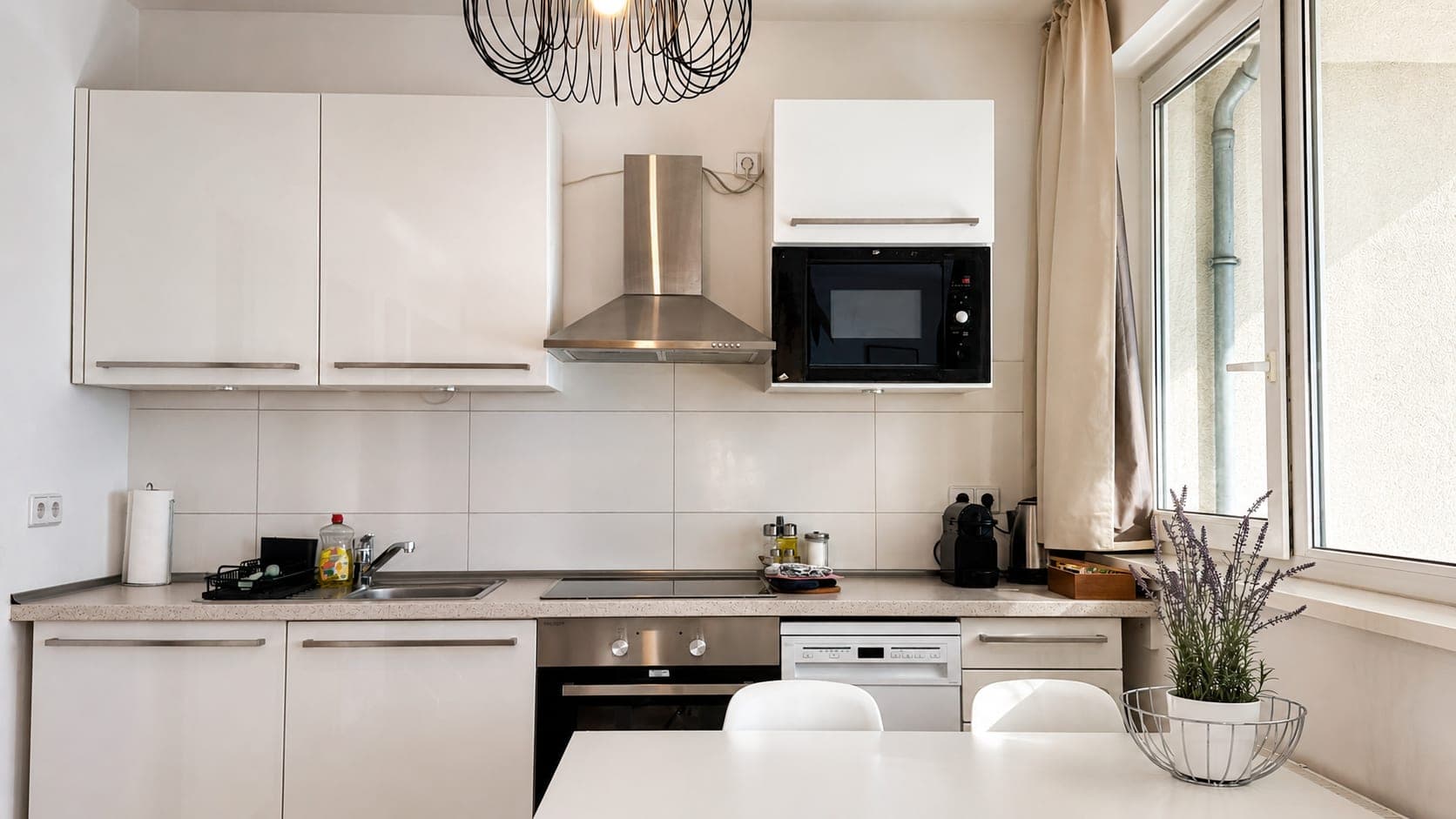 Kitchen in Flat 401, photograph 4 of 4