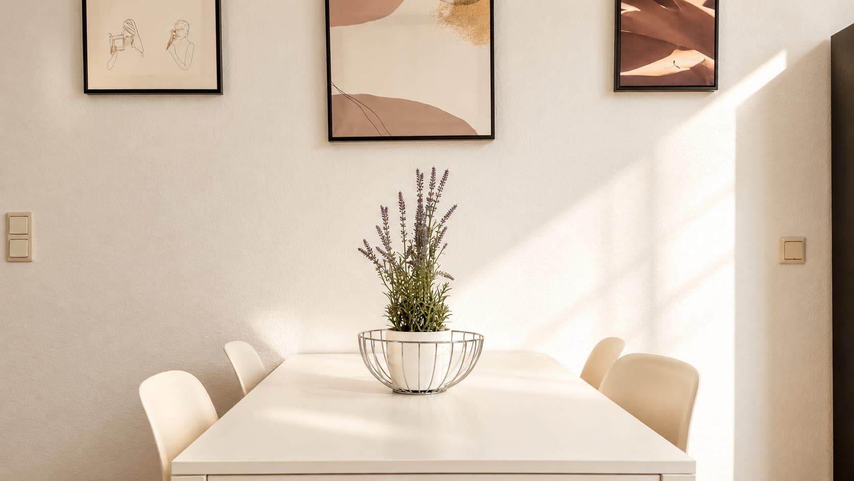 Dining area in Flat 403