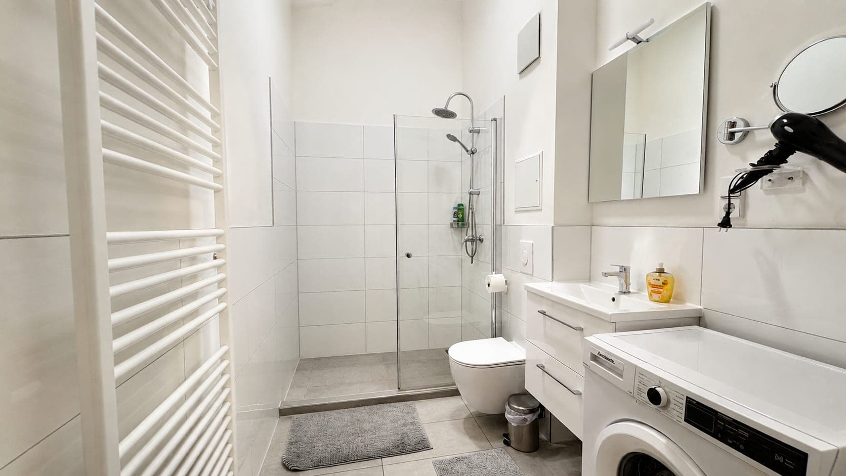 Bathroom in Flat 404