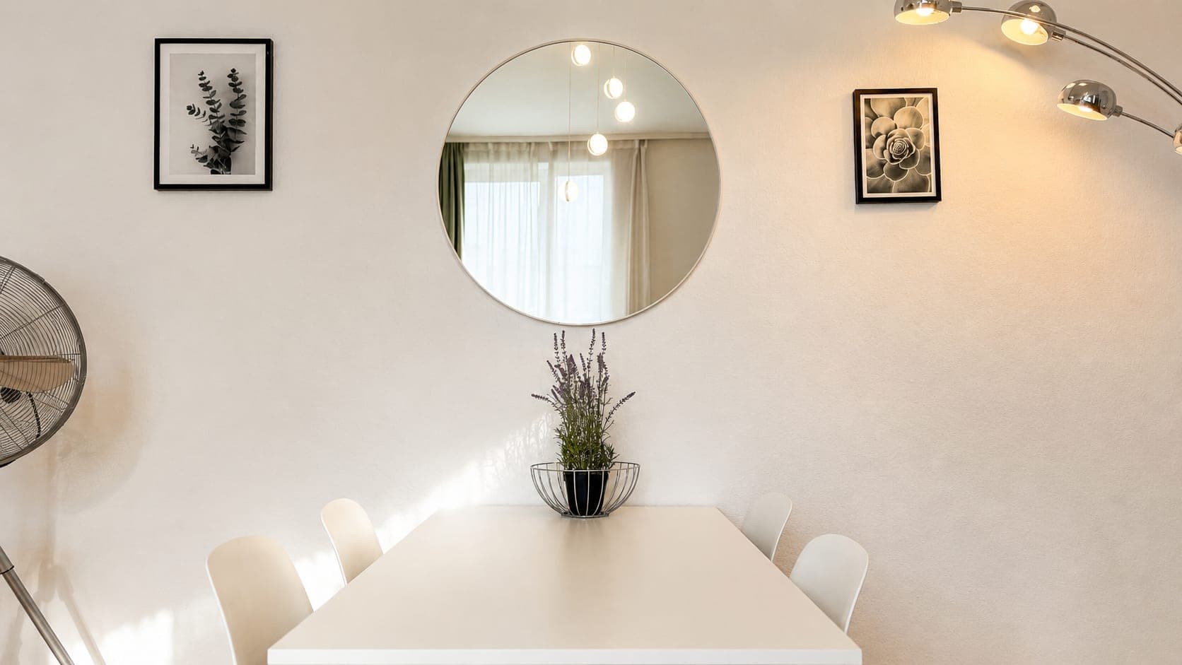 Dining area in Flat 405