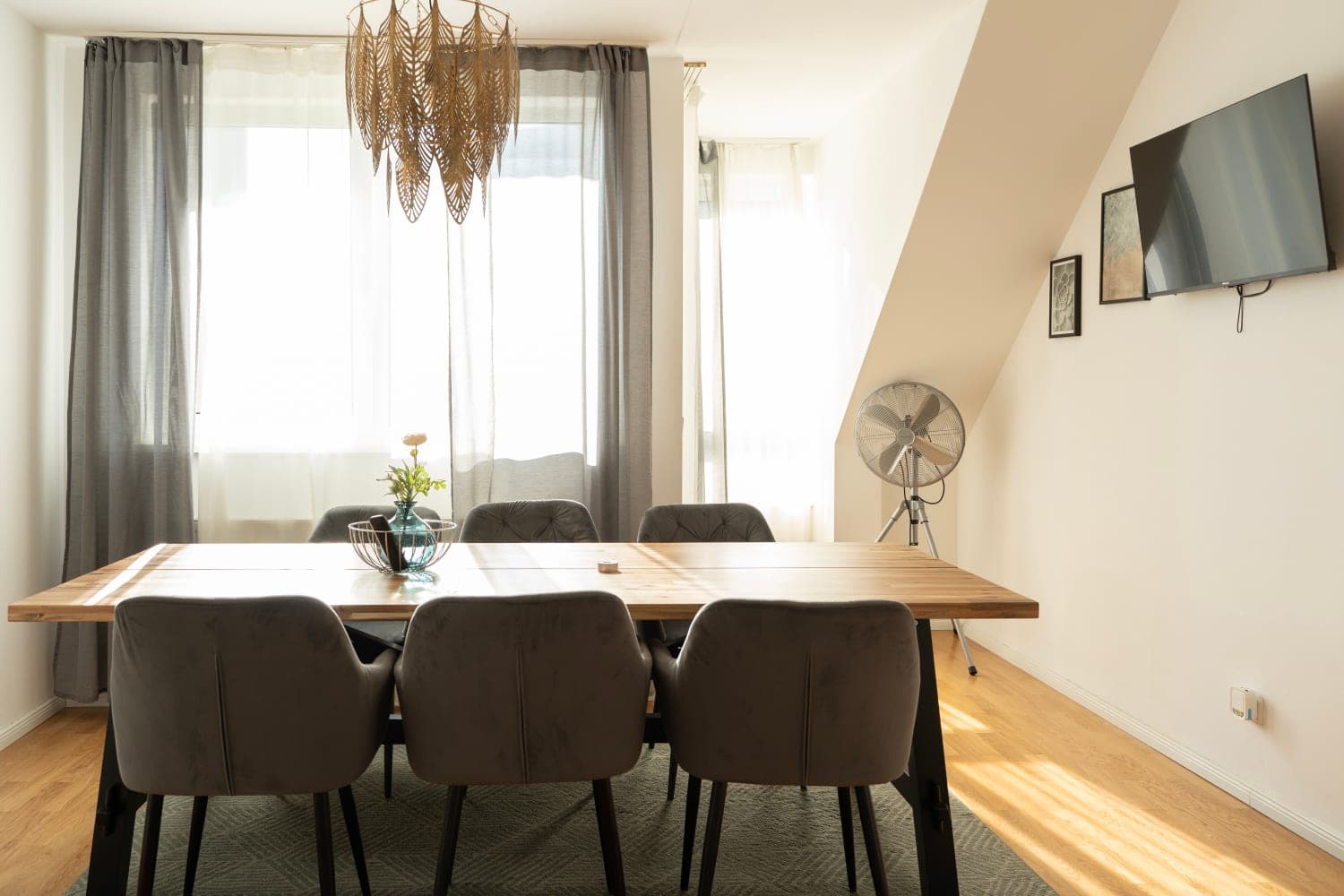 Dining area in Flat 501, photograph 2 of 4