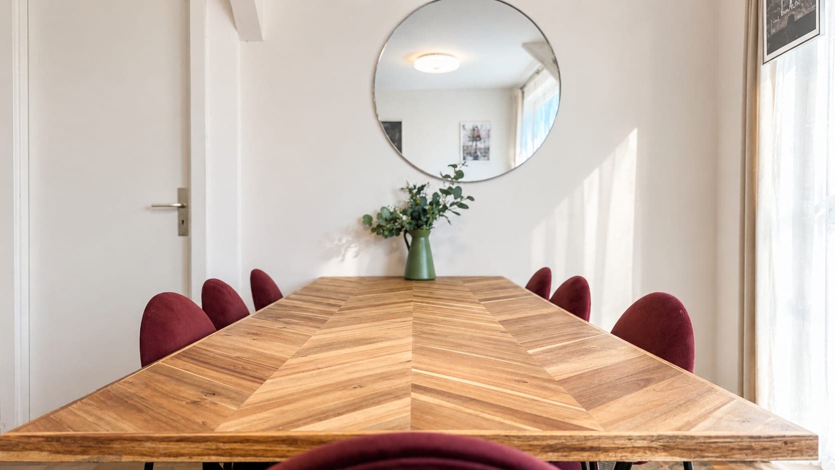 Dining area in Prenzlauer Remise, photograph 3 of 4