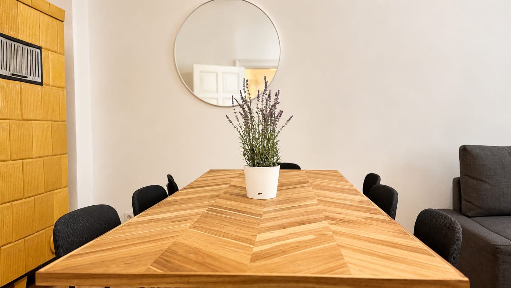Dining area in Flat R3, photograph 1 of 4