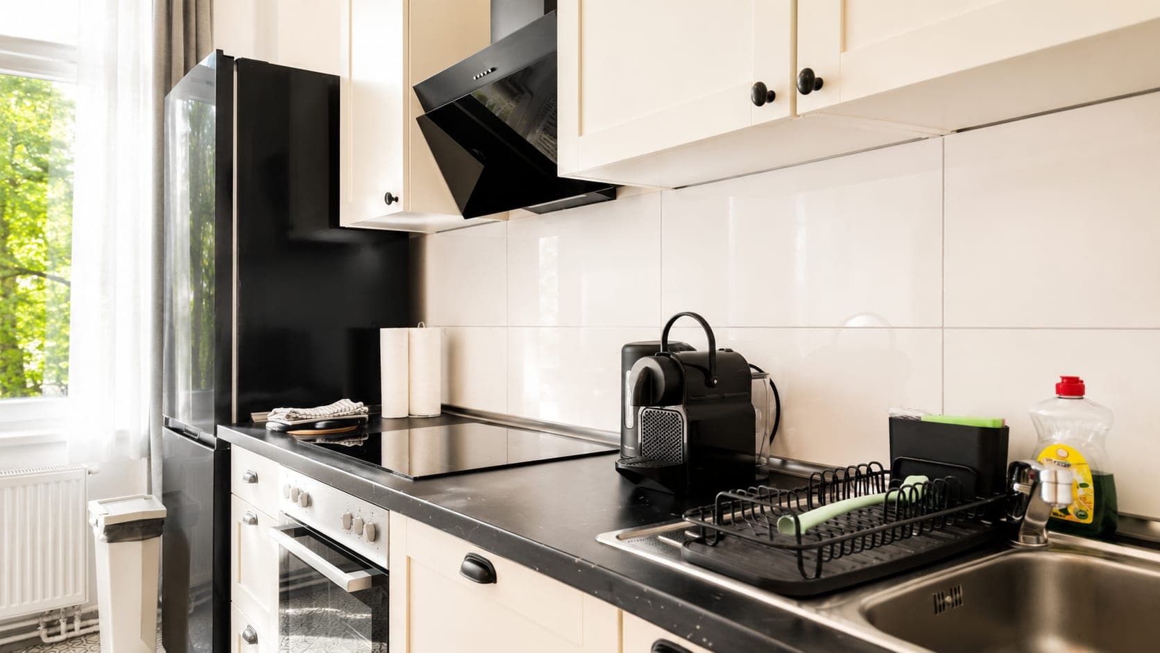 Kitchen in Flat R3, photograph 3 of 3