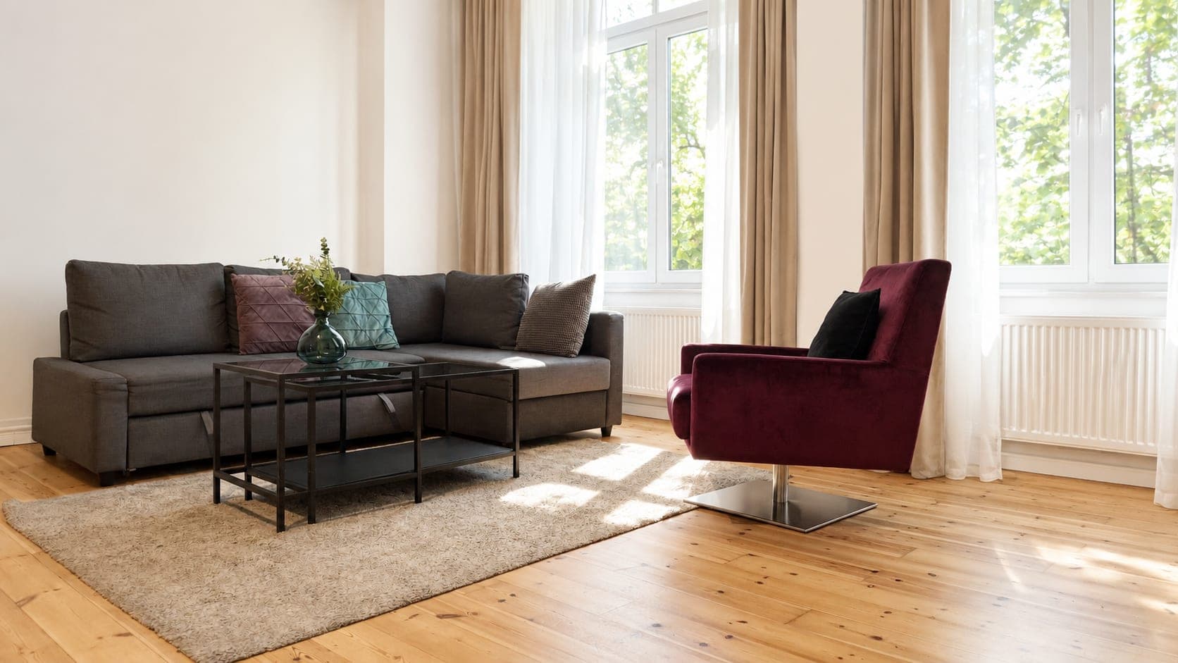 Living room in Flat R3, photograph 5 of 5