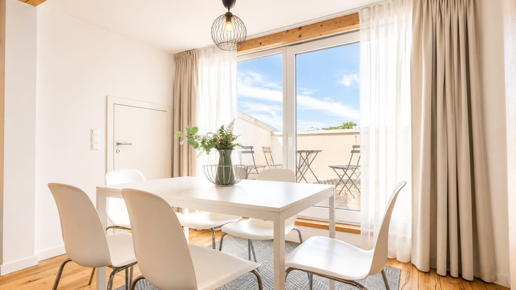Dining area in Flat R5, photograph 2 of 2