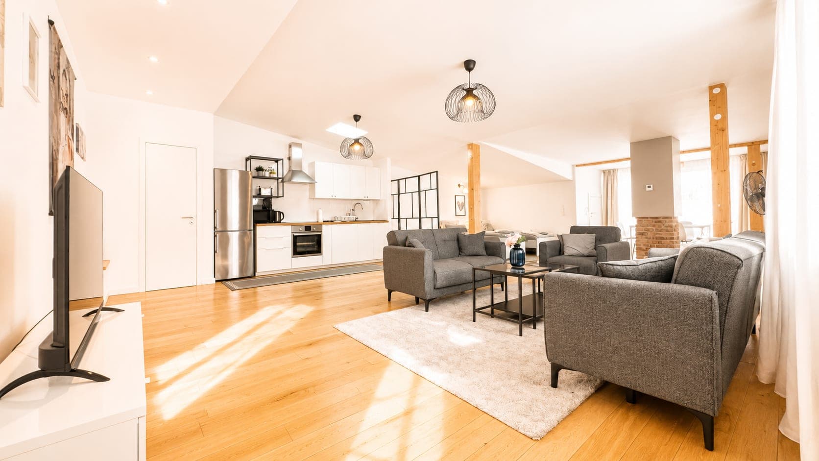 Living room in Flat R5, photograph 5 of 6